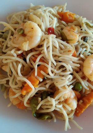 Garnélás tészta ázsiai módra recept fotója
