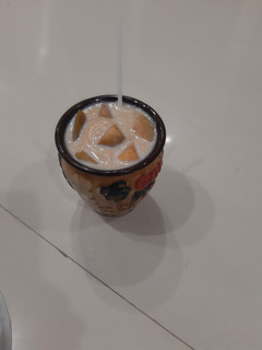 ચીકુ શેક (chikoo shake recipe in Gujarati) રેસીપી મુખ્ય ફોટો