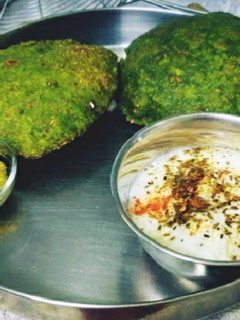 पालक पूरी (Palak puri recipe in Hindi) रेसिपी मुख्य फोटो