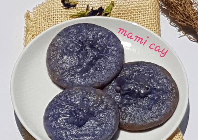 Kue Cucur Bunga Telang