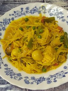 Una foto de Fideos a la marinera
