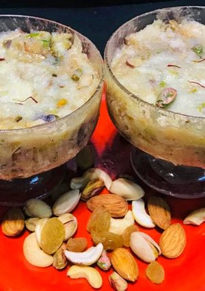 उम्म अली (umm ali recipe in marathi) रेसिपी चे मुख्य फोटो 