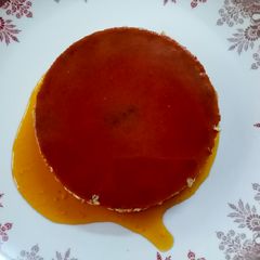 A picture of Caramel Egg pudding.