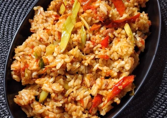 Resep Nasi Goreng Bumbu Woku oleh aniesaryono - Cookpad