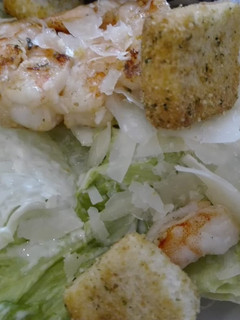 Una foto de Ensalada con camarones