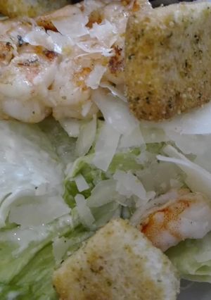 Una foto de Ensalada con camarones