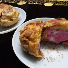 A picture of Fried icecream balls.