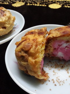 A picture of Fried icecream balls.