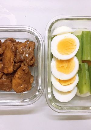 Hình của món Thịt heo kho tiêu & đậu bắp luộc trứng.