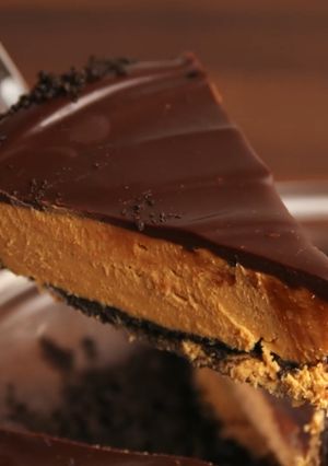 A picture of Buckeye Pie.