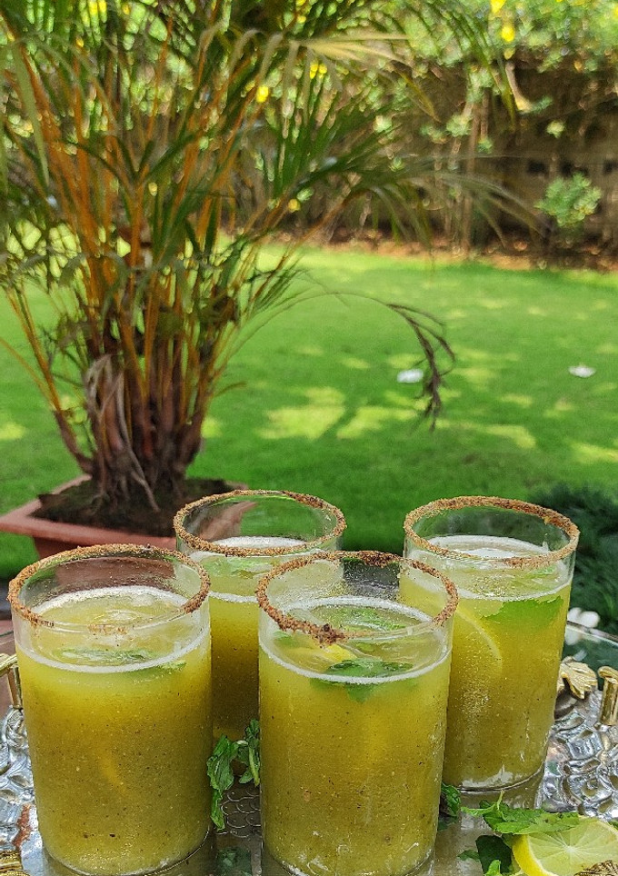 A picture of Aam panna.