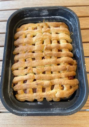 Una foto de Pastafrola 25 de Mayo casera con membrillo al Marsala