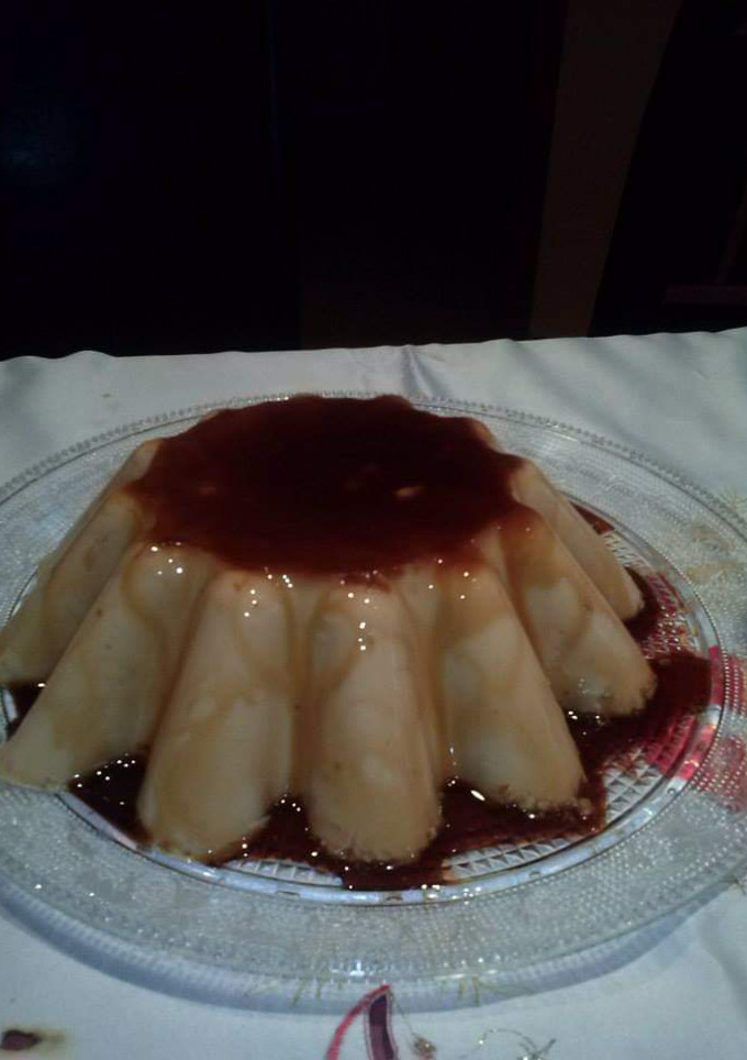 Una foto de Flan de turrón