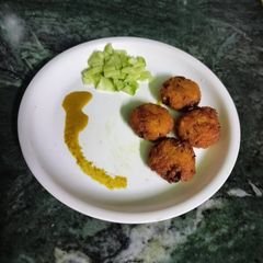 A picture of Poha Chop.