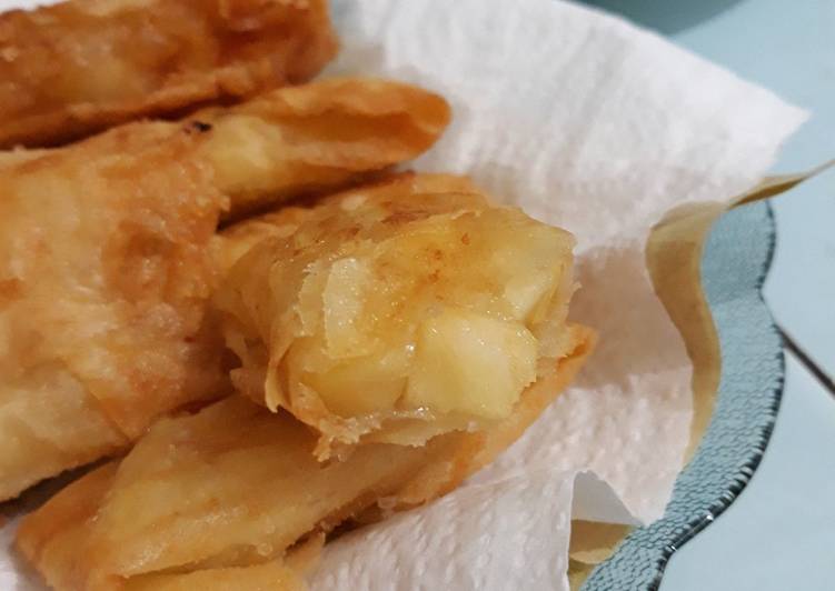 Cara Gampang Menyiapkan Fried Apple Pie, Bikin Ngiler