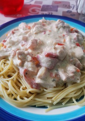 Una foto de Fideos con salsa blanca