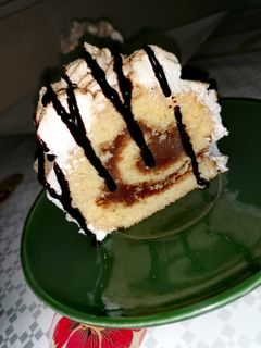 O poză a rețetei Ruladă cu ganache de ciocolată și cafea.