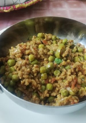 A picture of Matar qeema.