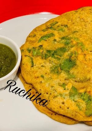 A picture of Jowar Spinach Pancakes.