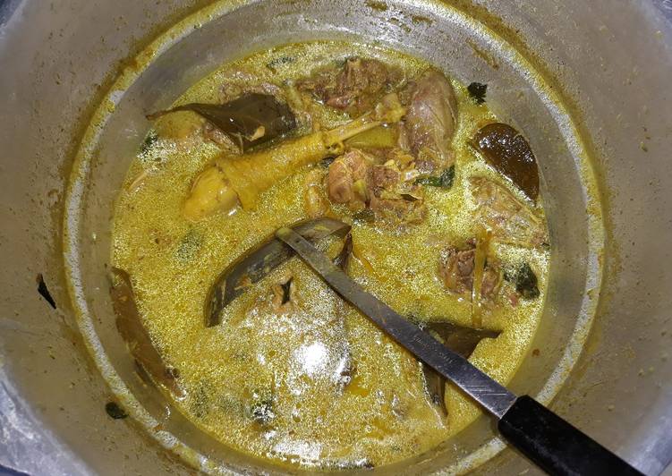 Bagaimana Menyiapkan Opor ayam kampung presto yang Sempurna