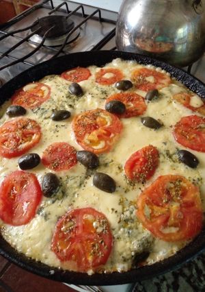 Una foto de Pizza con masa de espinacas