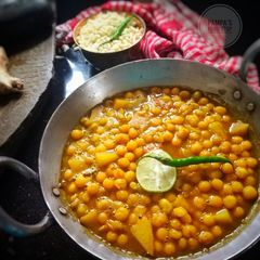 A picture of Bengali style Ghugni.