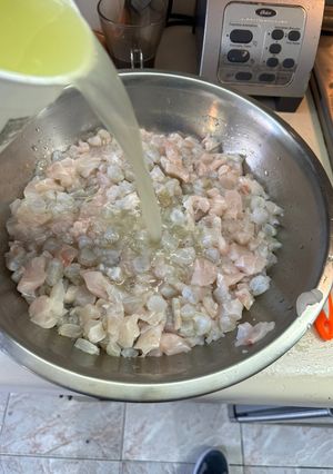 Una foto de Ceviche de Camarón y Pescado a la Sonorense