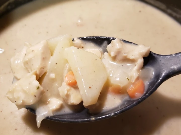 Easy Ways Make Recipes Creamy Chicken and Potato Soup the  Makes Drooling Really Delicious.
