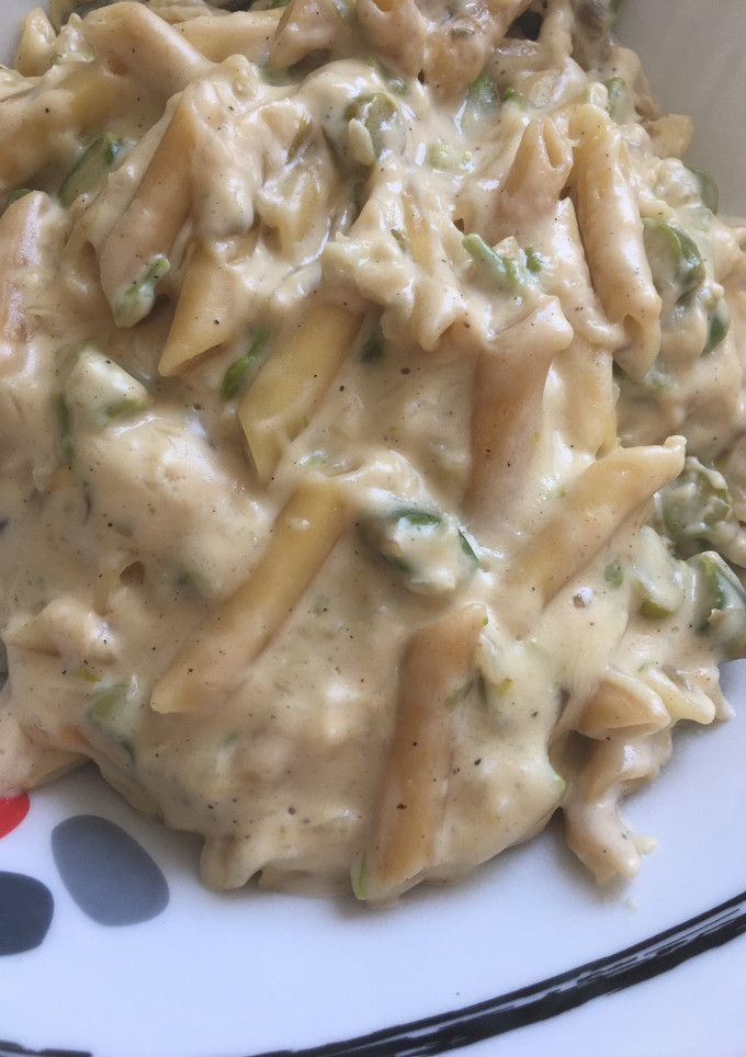 Una foto de Pasta cremosa con espárragos trigueros
