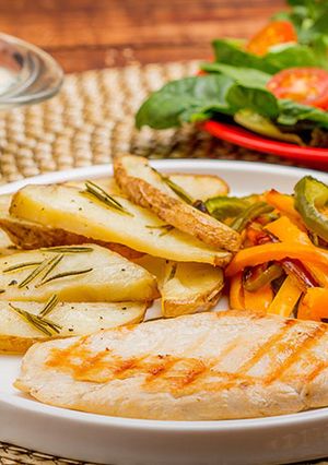 Una foto de Almuerzo rápido con polloal grill Friko