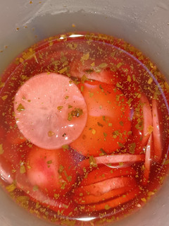 A picture of Easy Pickled Radishes.
