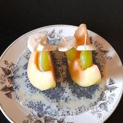 A picture of Muskmelon Boat.