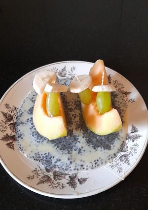 A picture of Muskmelon Boat.