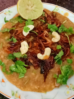 ஹைதராபாதி ஹலீம் (Hyderabadi haleem recipe in tamil) செய்முறை முக்கிய புகைப்படம்