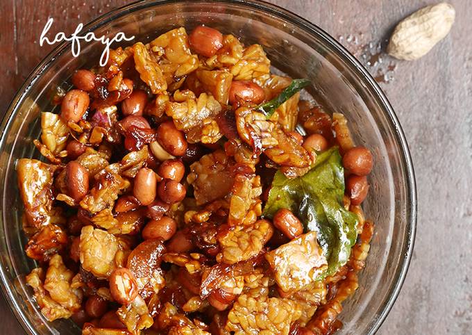 Ternyata begini loh! Bagaimana cara bikin Kering Tempe Kacang Tanah Manis🍂 ala Hafaya  lezat