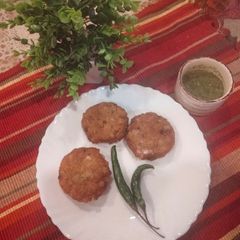 Crispy Sabudana tikki made with leftover sabudana khichdi and falahari chutney A picture of Crispy Sabudana tikki made with leftover sabudana khichdi and falahari chutney.