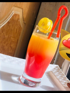 A picture of After glow mock tail.