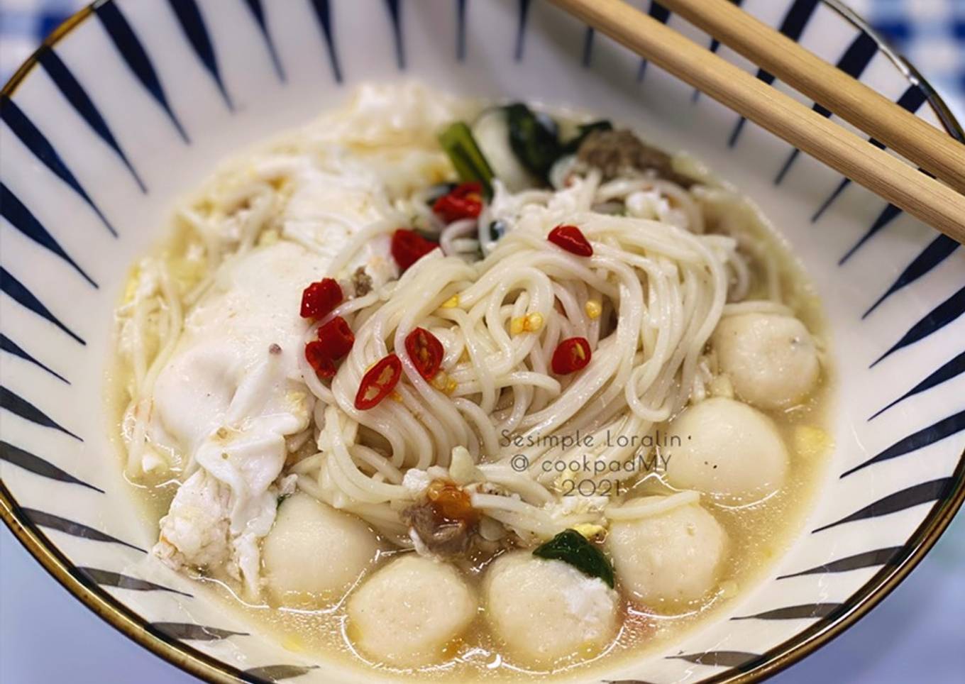 Sup ringan dengan Mee Suwa 🇨🇳