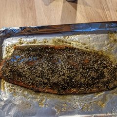 Salmon za'atar A picture of Salmon za'atar.