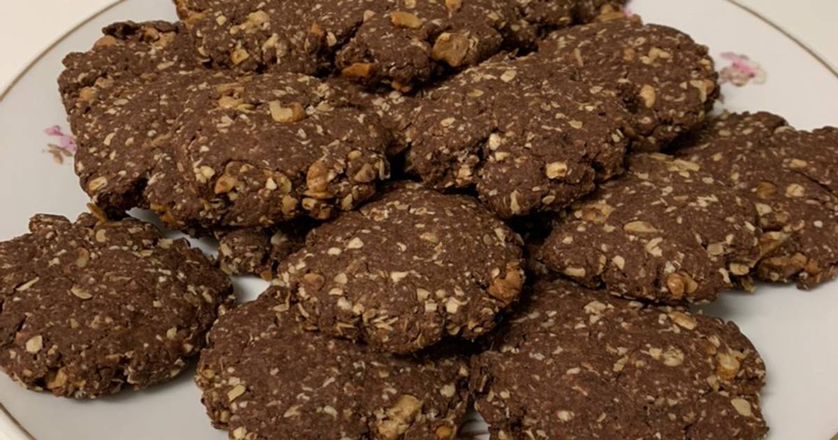 Ricetta Biscotti con fiocchi di avena e noci al cacao di Anna ...