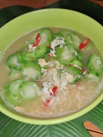 Cara Mudah Membikin Resep Tumis oyong telor+misua yang  Bikin Ketagihan Anti Ribet, Lezat