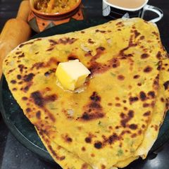 A picture of Ajwain Besan Paratha.