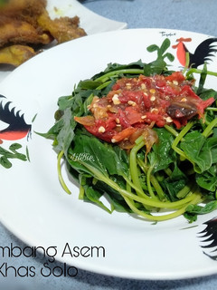 Foto resep Brambang Asem Daun Ubi Khas Solo