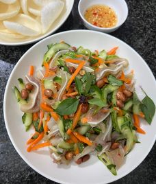 nộm tai heo cà rốt