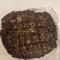 A picture of Ragi crackers.