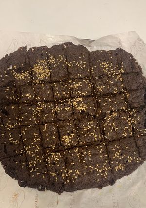 A picture of Ragi crackers.
