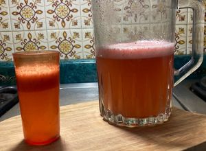 Una foto de Agua fresca de Fresa 🍓