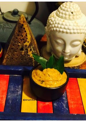 A picture of Instant Onion-Curry Leaves Chutney.