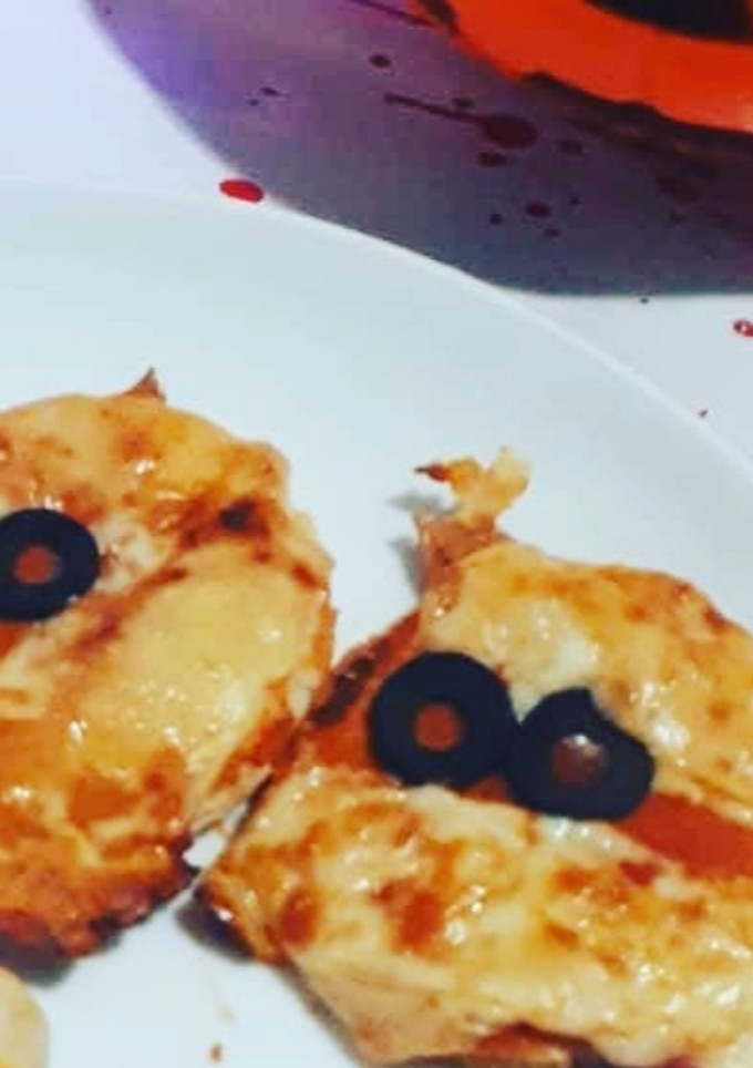 Una foto de Mini pizzas momias
