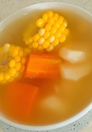 粟米紅蘿白馬蹄湯 的食譜成品照片